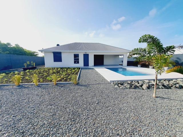 VILLA NEUVE F5 DE 100 M2 SUR UN TERRAIN DE 617M2 À SAINT FRANÇOI