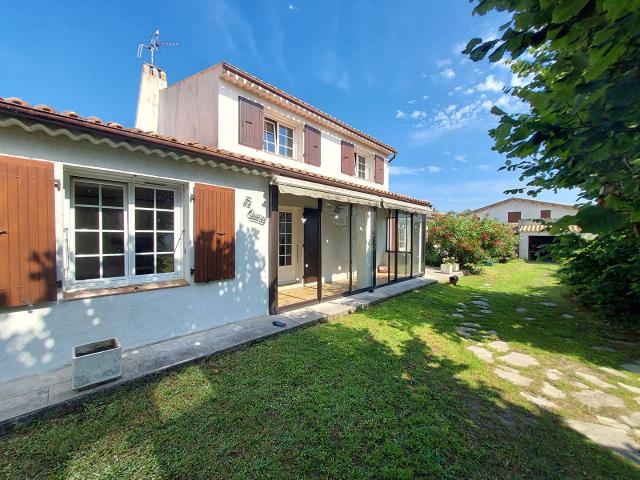 Maison centre bourg 181 m² + Terrain 817m²