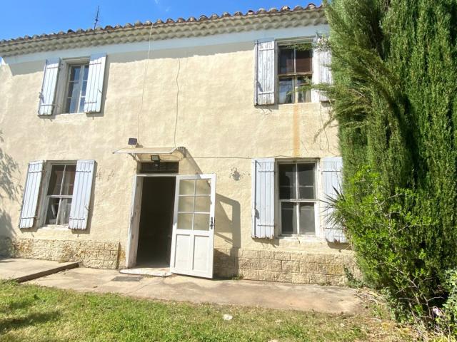 MAISON A RENOVER A RAPHELE