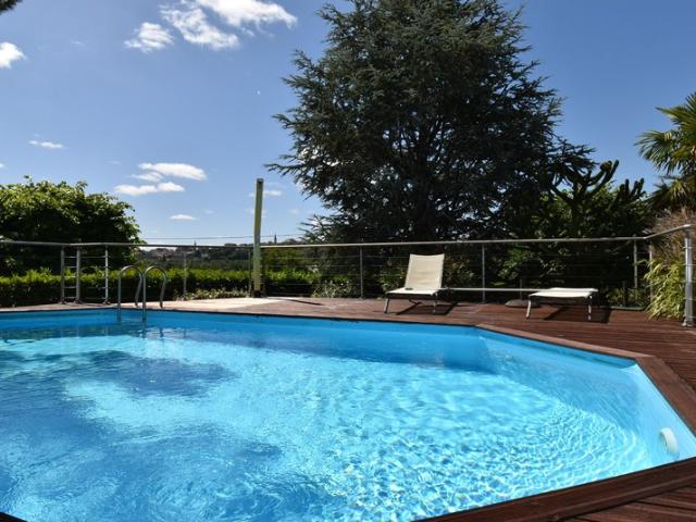 Maison à vendre 7 pièces 16 ANGOULEME Centre, 5 chambres, 2 garages, 1 piscine