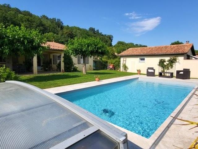 Maison à vendre 7 pièces 31 188m² Villeneuve de Rivière