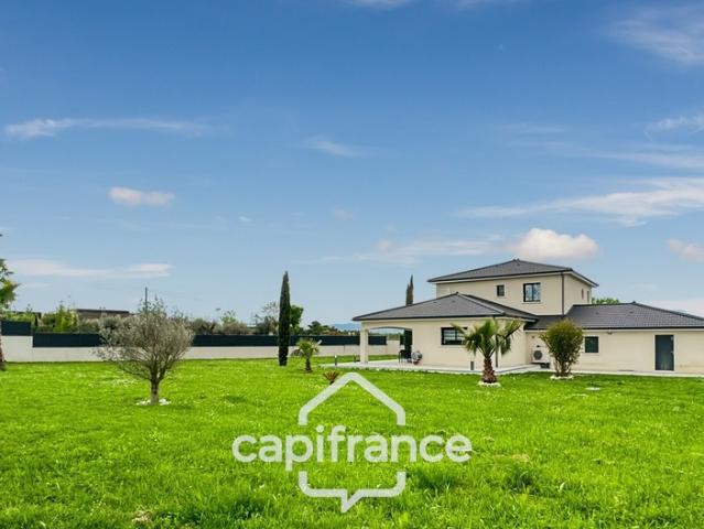 Maison à vendre 7 pièces CLONAS SUR VAREZE 38
