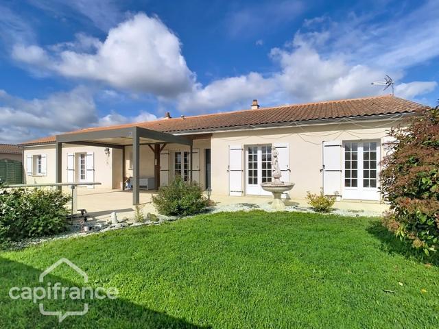 Maison à vendre 7 pièces MAUZE THOUARSAIS 79