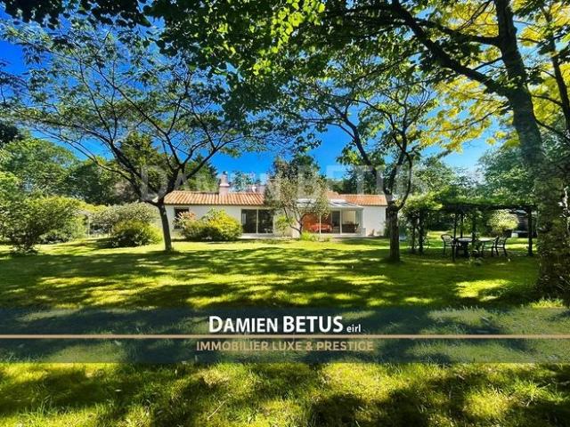 Maison à vendre 7 pièces, Soullans 85, 4 chambres, jardin. 157m² Soullans