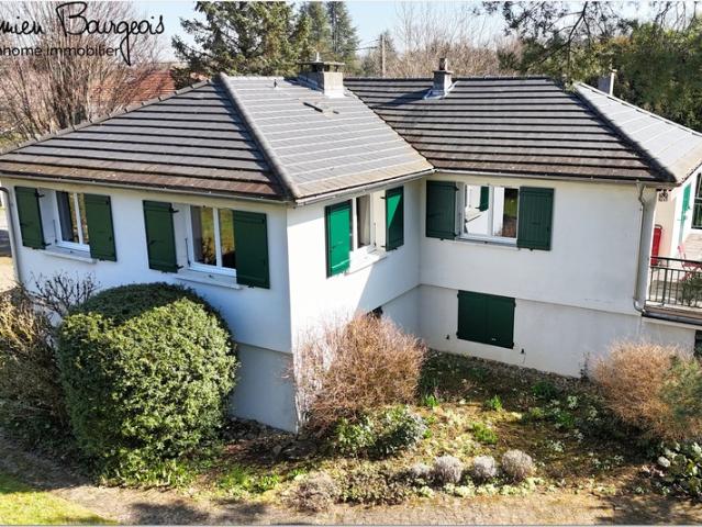 Propriété de caractère sur parcelle arborée de 2006 m² – Saint Genis Pouilly
