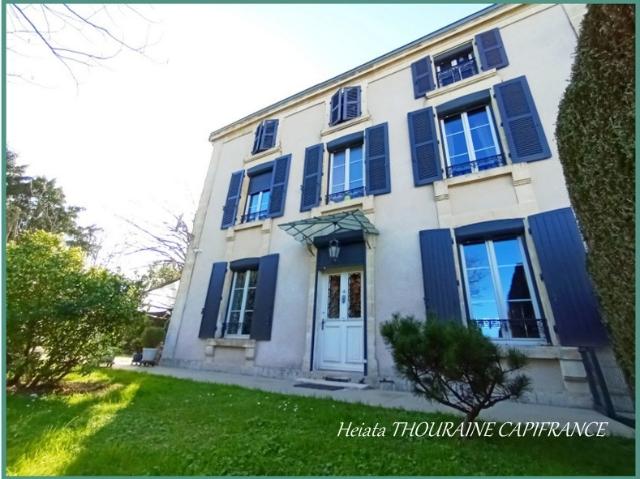 Maison à vendre 7 pièces SAINT MAIXENT L'ECOLE 79 Une Demeure au Charme Authentique de la Pierre