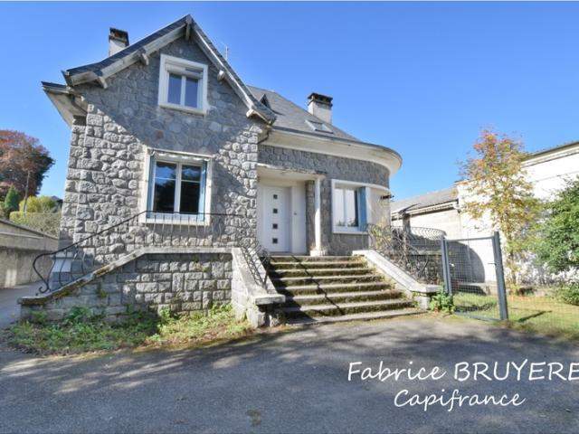 Maison à vendre 7 pièces USSEL 19