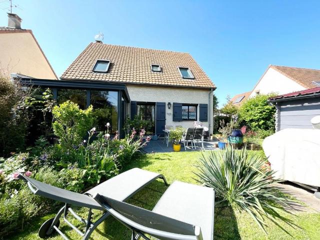 VENTE d'une maison 6 pièces 145 m² à HERBLAY SUR SEINE