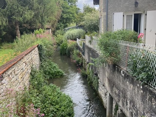 Maison à vendre 4 pièces CHAMPAGNE MOUTON 16