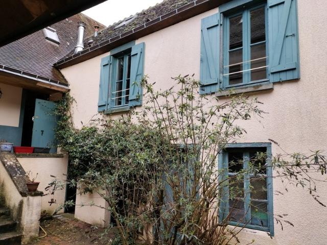 Maison à vendre 4 pièces MONTMIRAIL 72