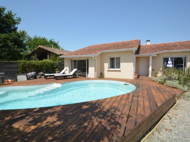 MAISON À VENDRE 4 PIÈCES PRINCIPALES + PISCINE LE PORGE