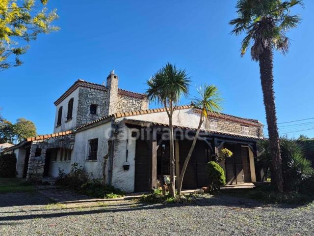 Maison à vendre 4 pièces Royan 17 Terrain de 1427m² 147m² Royan