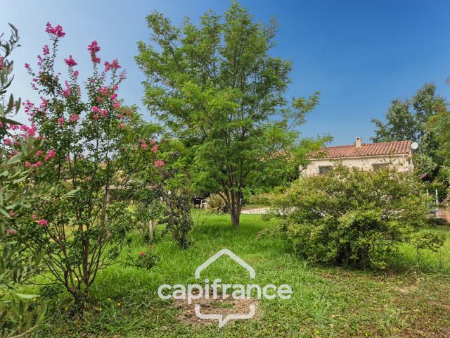 Maison à vendre 4 pièces ROQUEMAURE 30 107m² terrain 1540m² avec piscine et grand garage