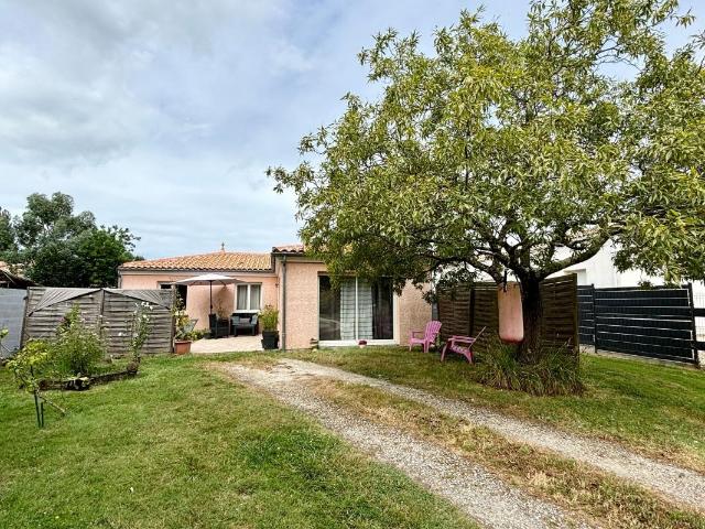 Maison de Plain Pied avec grand jardin