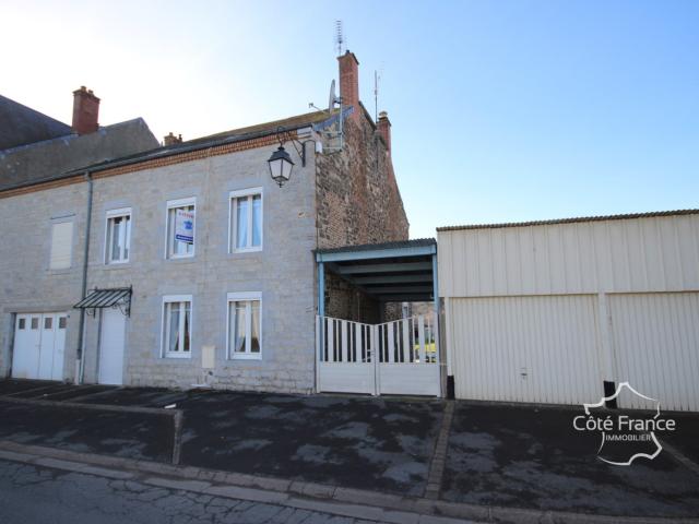 VIREUX WALLERAND maison d'habitation 4 chambres avec garages et
