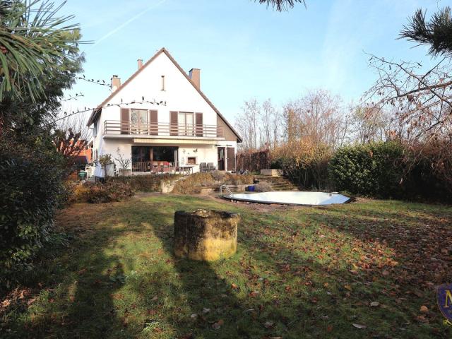 SAINT LOUIS PROCHE FRONTIÈRE DANS UNE IMPASSE MAISON D'ARCHITECT