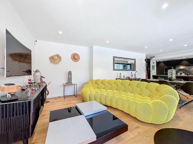 LARMOR PLAGE MAISON CONTEMPORAINE AVEC PISCINE