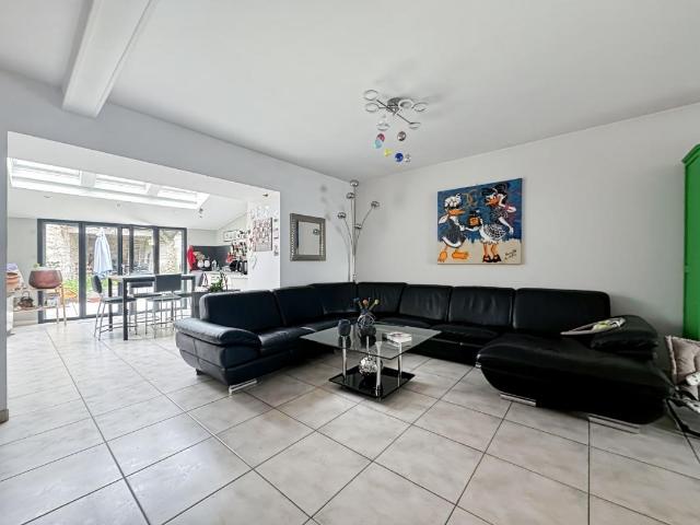 Maison familiale avec 3 chambres et jardin