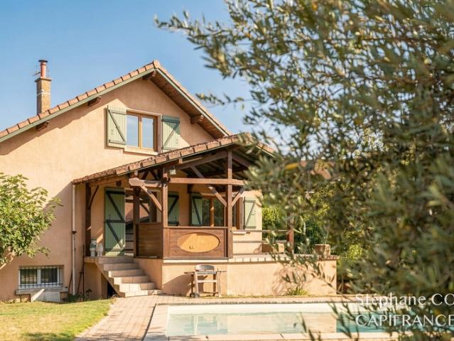 Maison à vendre 5 pièces CHARNECLES 38