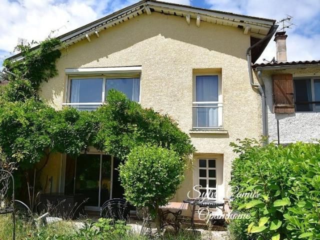 Maison 5 pièces CHAZEY SUR AIN 01 154 m² terrain 560m² à 30 minutes de Lyon
