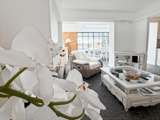 Maison à vendre 5 pièces avec jardin et garageSAINT MARTIN DE RE 17