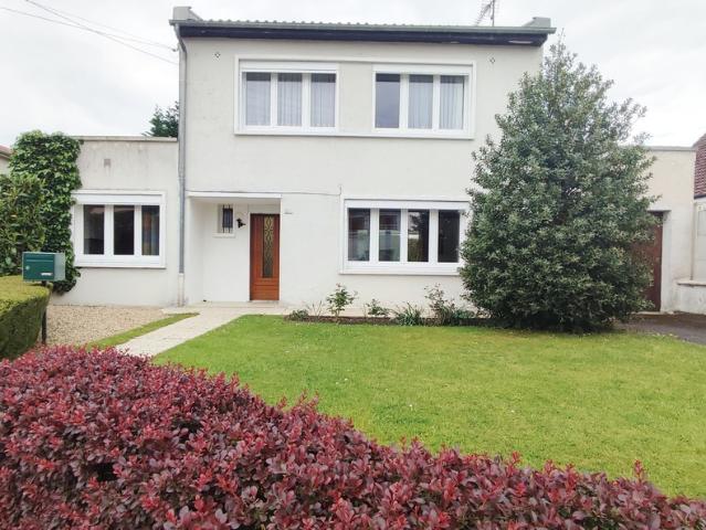 Maison à vendre 5 pièces GUISE 02