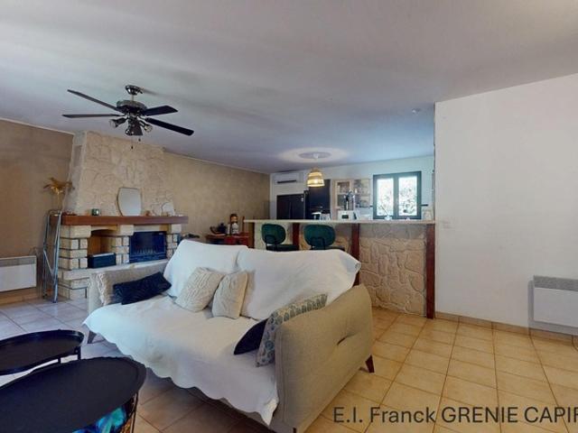 Maison à vendre 5 pièces LA ROQUEBRUSSANNE 83