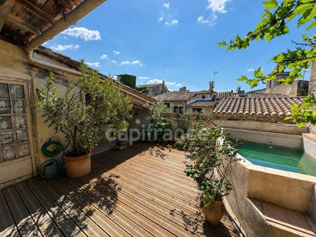 Maison à vendre 5 pièces MEYNES 30 Maison de caractère avec tropézienne & patio – un lieu de vie unique chargé d’histoire