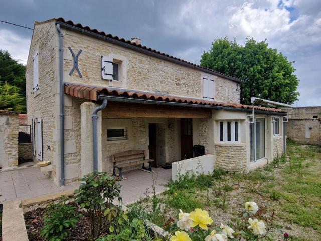 Maison à vendre 5 pièces SAINT CREPIN 17