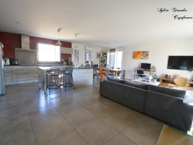 Maison à vendre 5 pièces SAINT MARTIN DE CRAU 13 4 chambres, 150m² sur 541m² de terrain