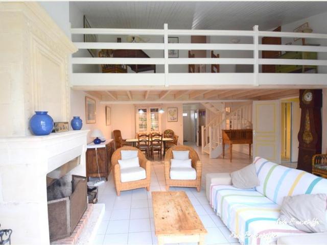 Maison à vendre 5 pièces Saint Martin De Re 17: Maison fam. 120m² Saint Martin de Ré