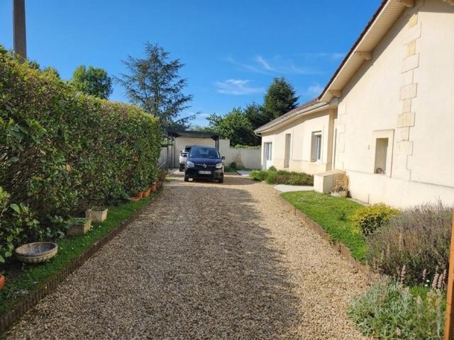 Maison à vendre 5 pièces SAINT MEDARD DE GUIZIERES 33