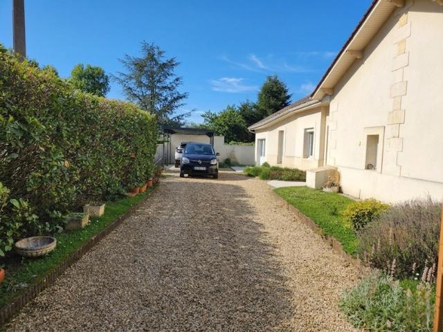 Maison à vendre 5 pièces SAINT MEDARD DE GUIZIERES 33