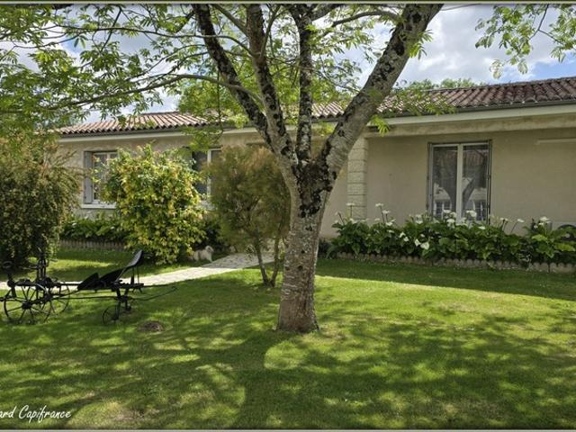 Maison à vendre 5 pièces VARAIZE 17 PLAIN PIED SUR 2383M² DE TERRAIN ENTIEREMENT CLOS