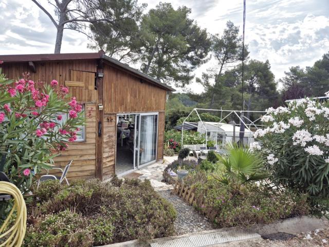 TERRAIN 334 M² HABITATION 70 M² 13600 LA CIOTAT