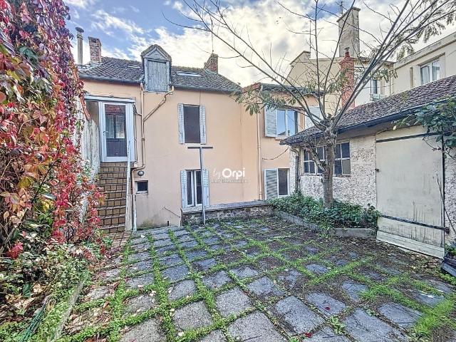 Maison 7 pièces de 166m² | Néris Les Bains