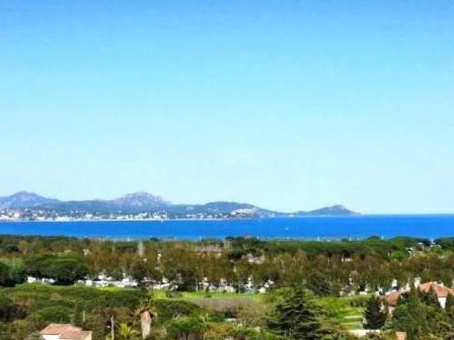 FREJUS Villa individuelle de prestige avec piscine vue mer