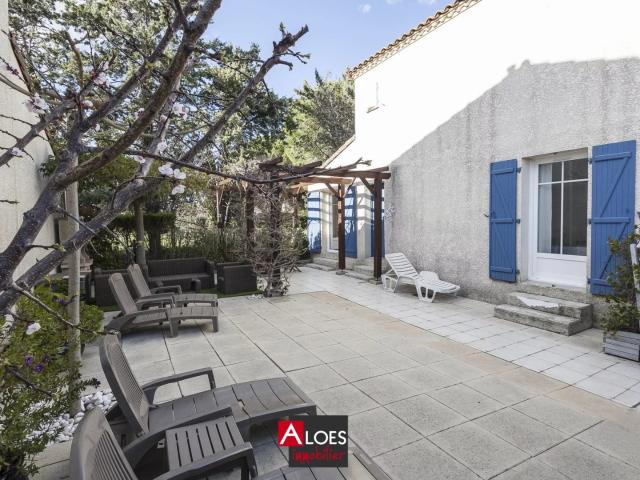 Maison Aigues Mortes 4 pièces avec chambre de plain pied