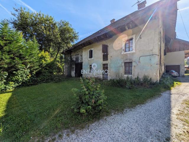 Ferme à rénover 300m² sur terrain de 2800m²