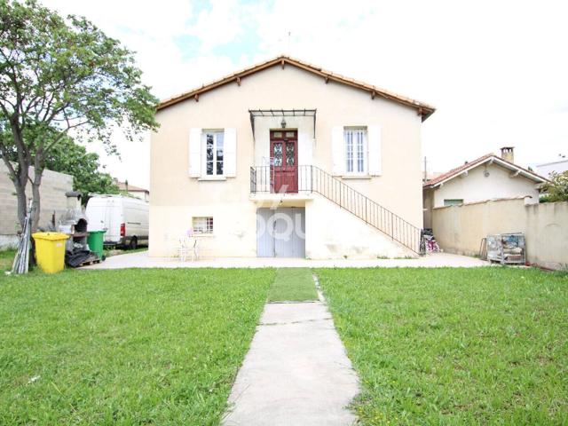 MAISON T6 159M² SUR 400M² DE TERRAIN