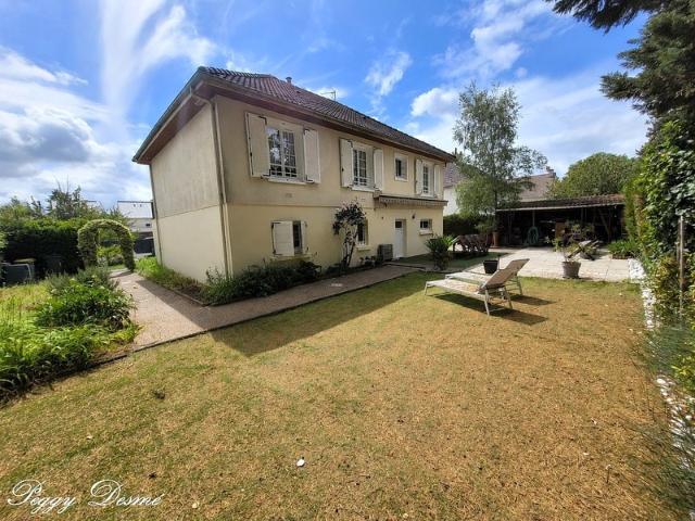 Maison à vendre 6 pièces CHAMBRAY LES TOURS 37 Double séjour, Cuisine équipée, 4 chambres, 2 salles d'eau, Garage