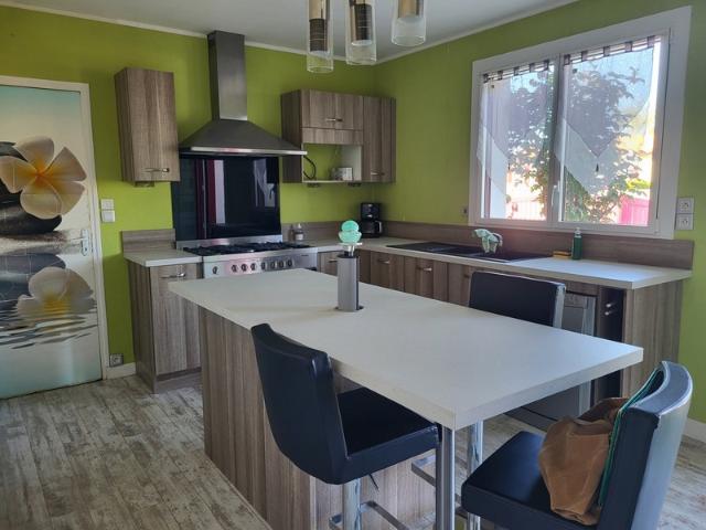 Maison à vendre 6 pièces AIRVAULT 79 Terrain 984 m²