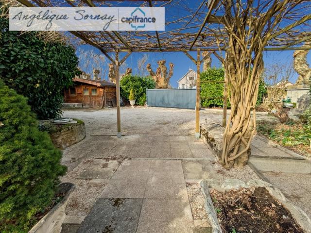 Maison à vendre 6 pièces BLETTERANS 39