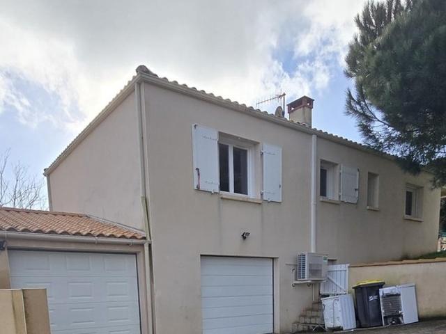 Maison à vendre 6 pièces + hangar 150 m² LONGEVILLE SUR MER 85
