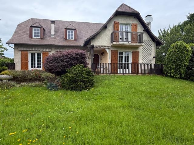 Maison à vendre 6 pièces LESTELLE BETHARRAM 64
