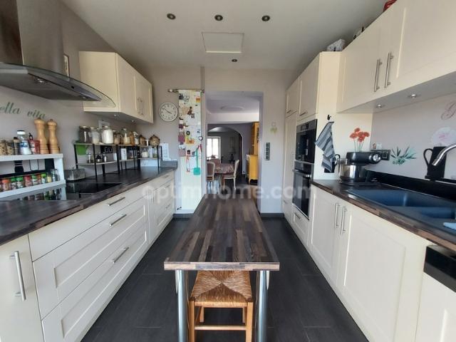 Maison d'exception 186m² 10' de Mayenne