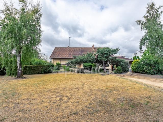 Maison à vendre 6 pièces SOISSONS 02