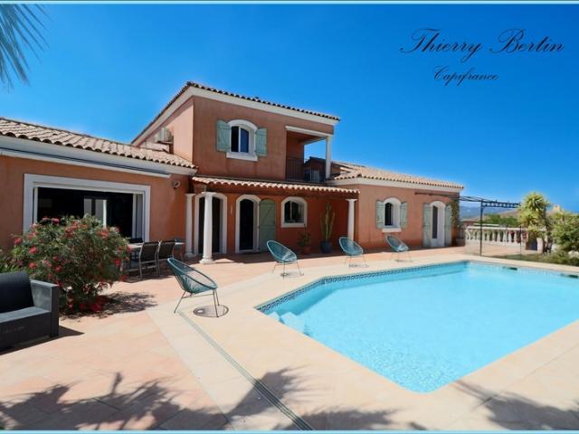Maison à vendre 5 pièces SAINT AYGULF 83