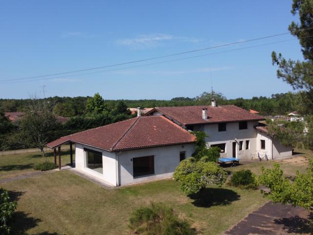 PISSOS MAISON ATYPIQUE