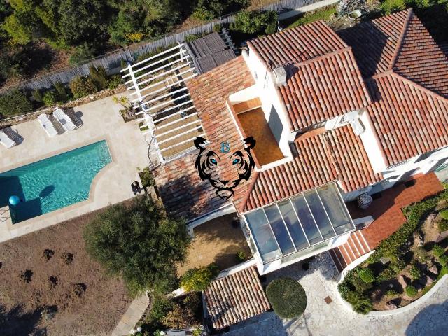 Villa d'architecte Saint Aygulf 252 m² MAGNIFIQUE VUE MER